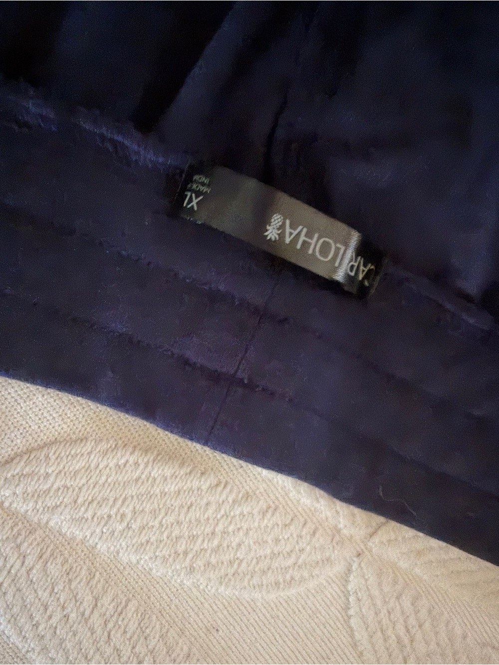 Like new Men's size L Carolina bamboo navy Pineapple Logo Knit Shorts. Soft. - Picture 6 of 11